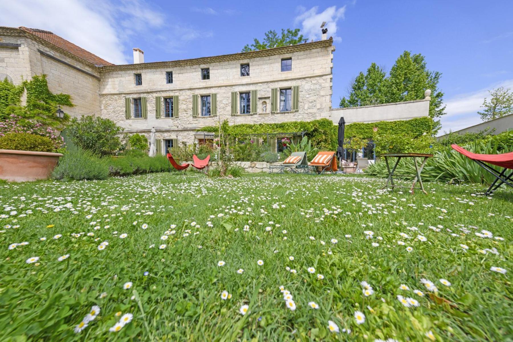 Bed and Breakfast Bastide De Bellegarde Авиньон Экстерьер фото